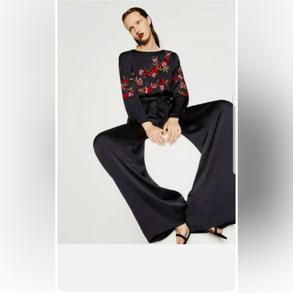 ZARA Navy Blue Embroidered Floral Wide Leg Jumpsuit Jumper Romper M - Picture 2 of 8